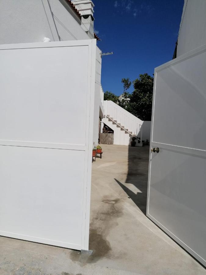 Alojamento Justo - Vila De Montargil Exterior photo